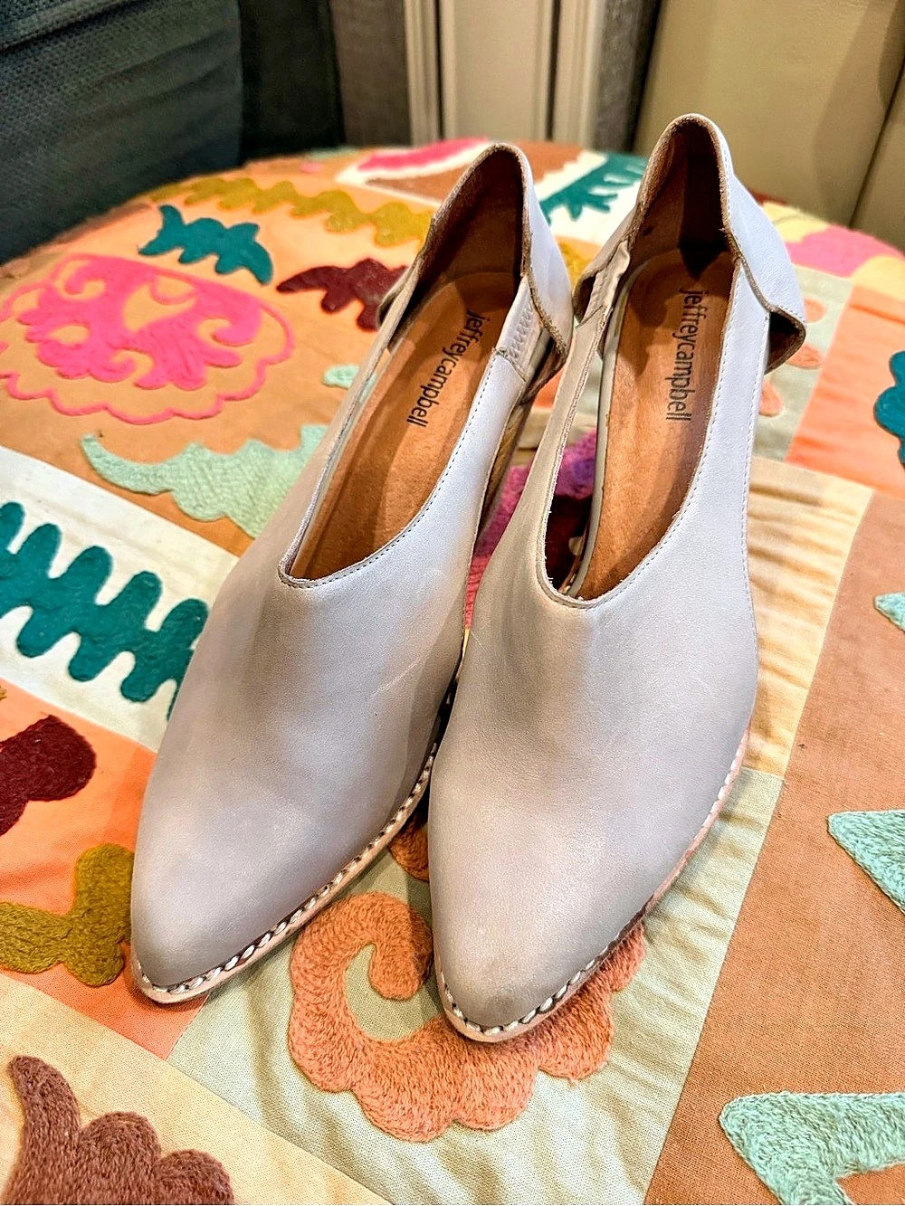 Jeffrey Campbell Leather D’Orsay Heels 8.5 Gray Pointed Toe Wood Block Heel Chic